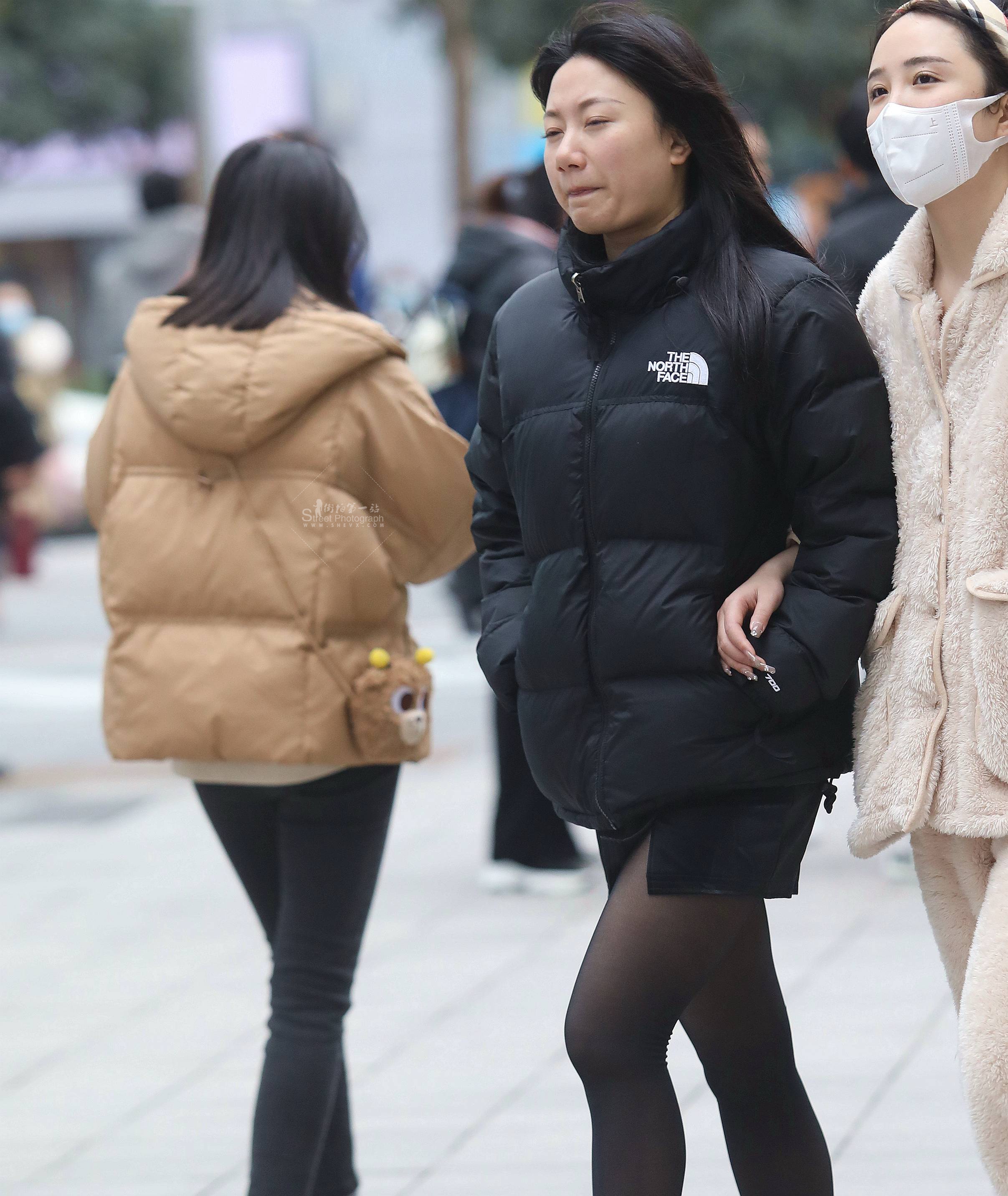 » 黑 丝短裙shaofu